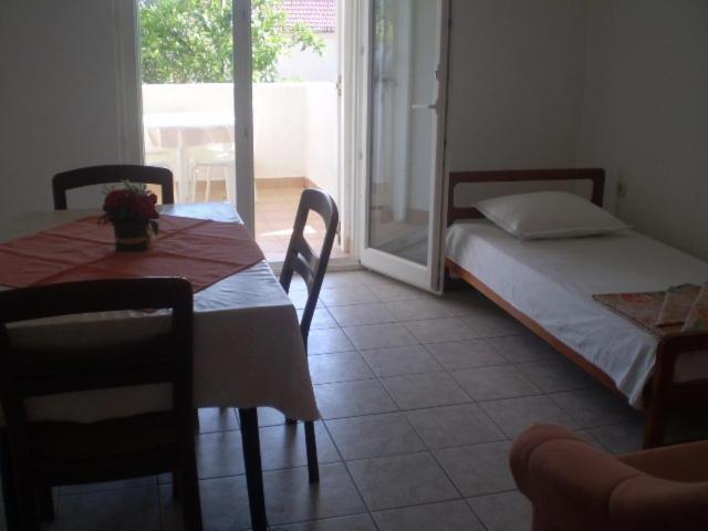 Apartments With A Parking Space Gradac, Makarska - 11332 Градац Стая снимка
